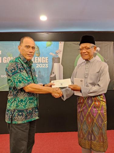 Aidil-Fitri-Golf-Challenge-Bull-Eyes-Hole-7-Sannusi-Ngah