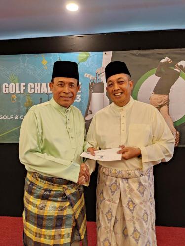 Aidil-Fitri-Golf-Challenge-Medal-B-3rd-Place-Dato-Dzaamoddin-Salleh-hcp-6-Score-73